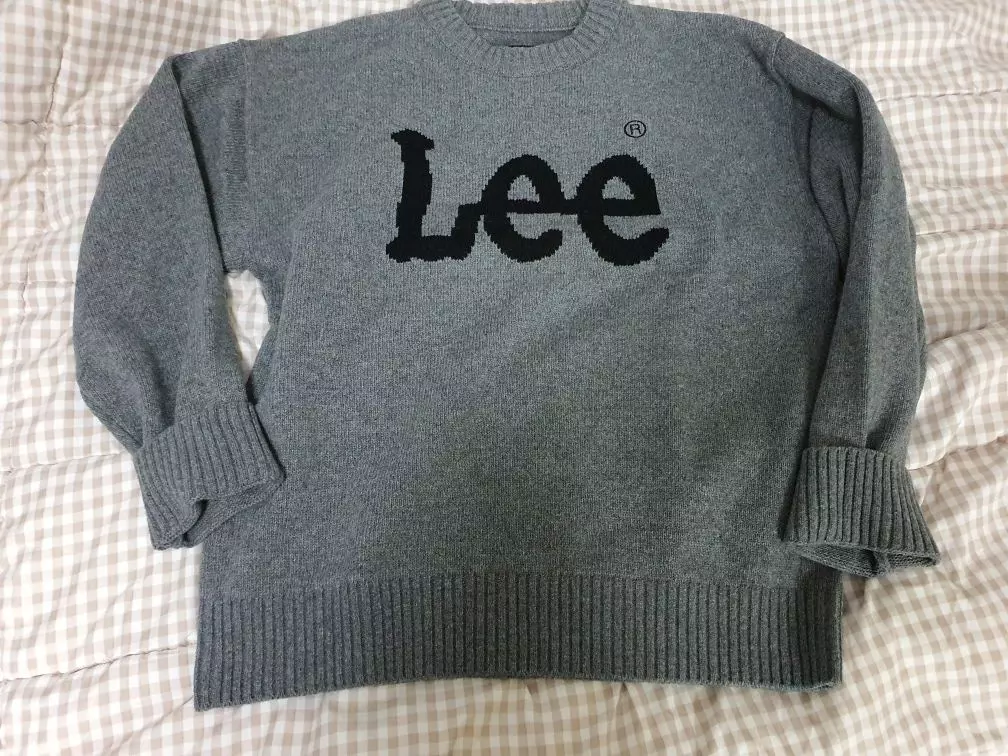 팔이 좀 길어요 그래도 잘 입을것같아요 예쁘네요