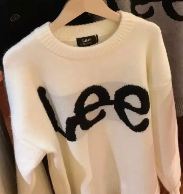 너무 잘 산거 같아요, 따듯하고 코디하기편해서 자주 입을거 같아요