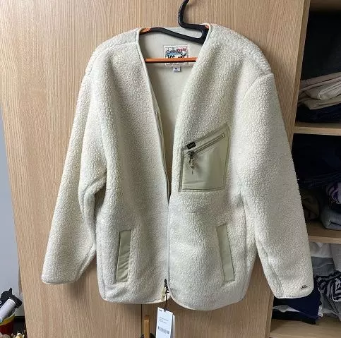 뽀글이 제품은 요즘 어디서나 나오는데 딱히 끌리는게 없어서안 사다가 리 제품 예쁘길