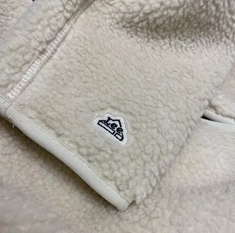 뽀글이 제품은 요즘 어디서나 나오는데 딱히 끌리는게 없어서안 사다가 리 제품 예쁘길