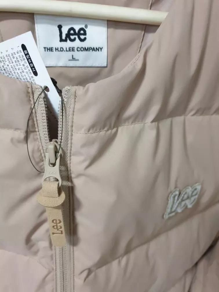 M사이즈 없어 L사이즈 구매했써요월래 오버사이즈는 잘 안입는편인데입고 싶은 재품이라