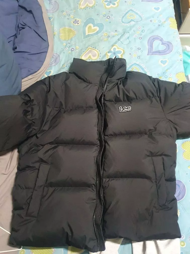 가볍고 따수워요 Lee 포인트 로고도 넘 맘에 들어요