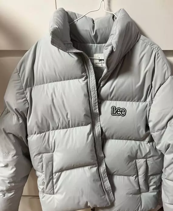 색깔 예쁘고 가볍고 따뜻해요 사이즈도 딱 좋아요