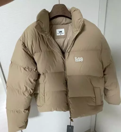 핏이랑 색 다 맘에 들어요 가격에 맞지않는 가성비템