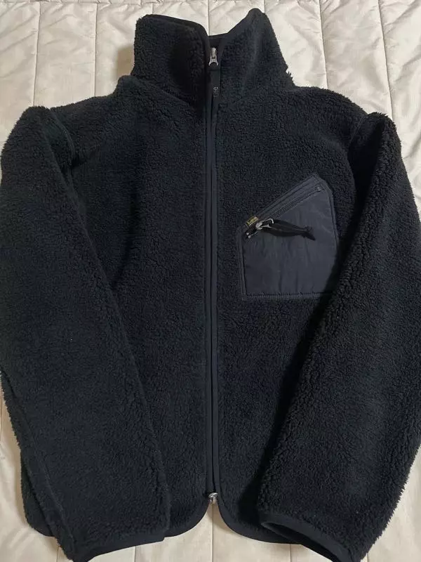 S인데도 사이즈가 넉넉해서 좋네요 안에 두껍게 입고 입어도 괜찮을거 같아요