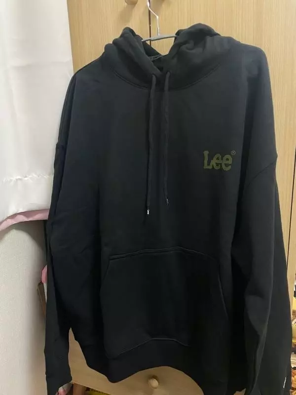 옷이 좀 크지만ㅠ 편하게 입기 좋을 거 같아용 탄탄해요