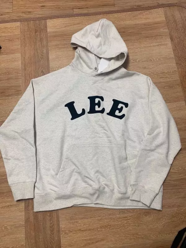 맘에 드네요 색상도 밝고 요즘입긴 좀 얇아요 잘 입을게요감사합니다