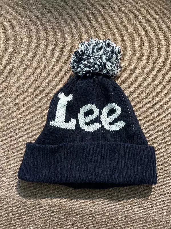 아주 귀여워요 강아지랑 매장 방문했다가 동반 불가라 쫓겨나고 무신사에서 더 저렴하게