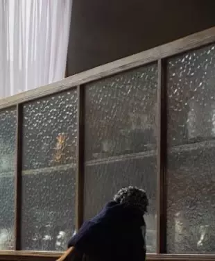 음 디자인은 고급지고 예븐데 생각보다 재질은 기대이하인거같아요 세일 안할때 샀으면