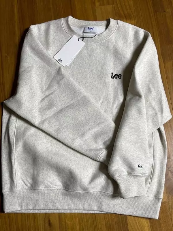 너무너무너무예뻐요 넉넉하게 입으려고 라지 샀는데 짱이예요ㅛ%#*^+₩&@$@