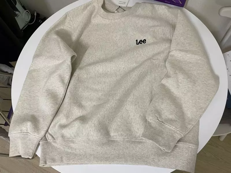 고민하다가 샀는데 고민할 필요가 없었어요!!! 너무 이뻐요!!