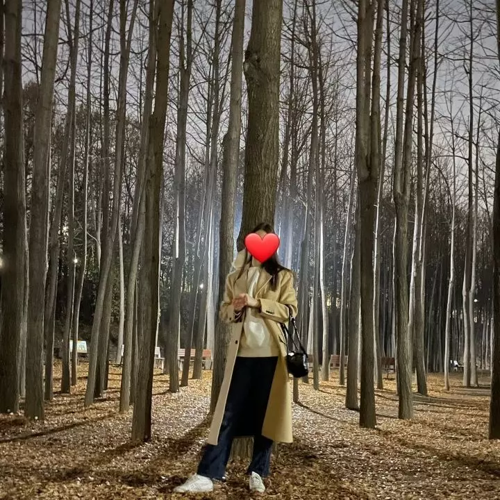 선물용으로 샀으나 실물 보고 예뻐서 제가 입기로 한 맨투맨!!여성분들은 웬만하면 S가