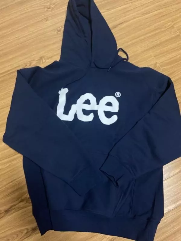 넉넉하고 따뜻할거 같애요 어깨쪽 안붕떠서 좋아요