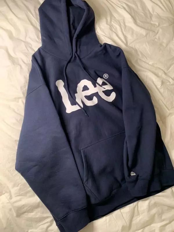 항상 리 후드티 사고싶었는데 엉덩이 가리는 사이즈가 아니라 반품 했었거등요 근데 이