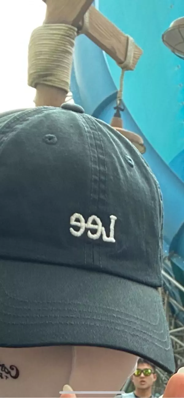 막 쓰기 좋고 흰옷 검은옷 다 잘 어울려서 완전 만족했어요