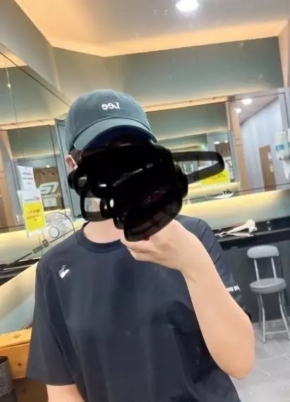 운동 할 때 사용해봤는데 대박 굳 좋습니다리 로고 된 모자는 처음인데 너무 잘 샀음추