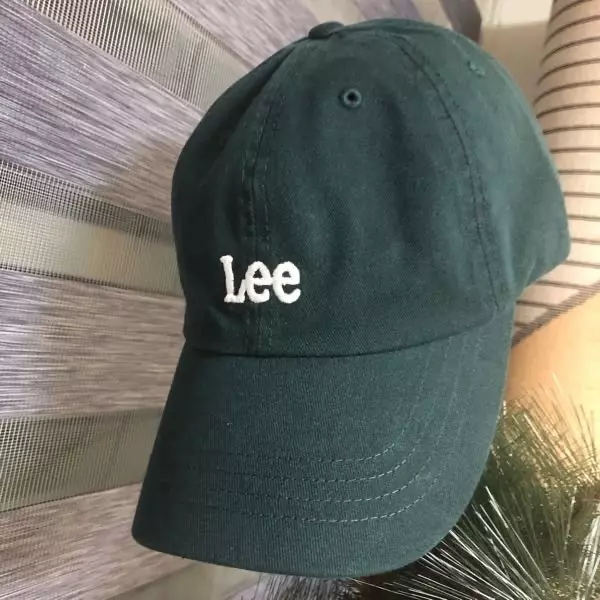 색이 어떻게 이렇게 예쁘게 빠졌는지 모든 톤에 잘어울려요