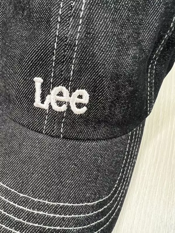 디자인은 예쁜데 생각보다 커서 손이 잘 갈지 모르겠어요