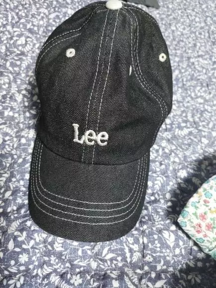 완죤 이뻐요 제가 가진 모자들 중에서도 원탑입니다