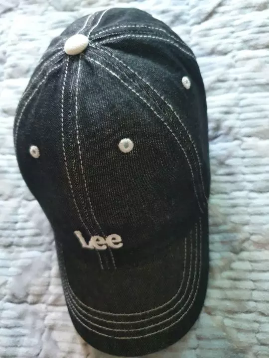 예상보다 사이즈가 커서 작게 줄이고 착용해요 어디에나 잘 어울려요