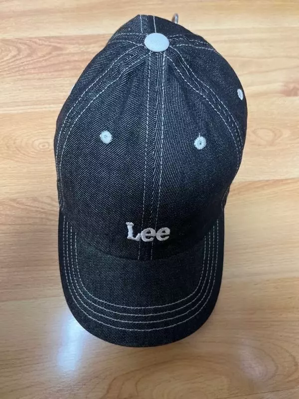 아무데나 잘어울리고 스티치 포인트 너무 이뻐요