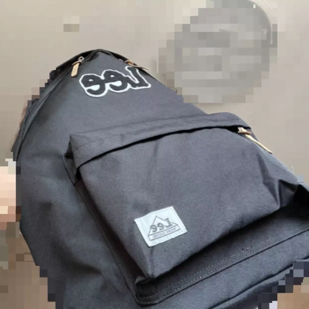 대학생분들 완전 추천합니다 아이보리랑 고민했는데 블랙도 캐주얼하고 큐티합니다