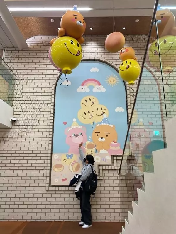 넘넘 기여워요 휘두루 마두루 ㅎㅎ 학교 사람들이 제 가방만 쳐다보는거같아요 막이래 