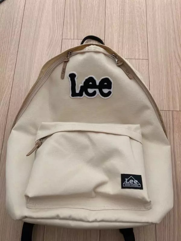 남자모델분보다 키가 작아서 그런지 딱 거북이 등껍질이 되더라구요! 아주 굿실물로 보