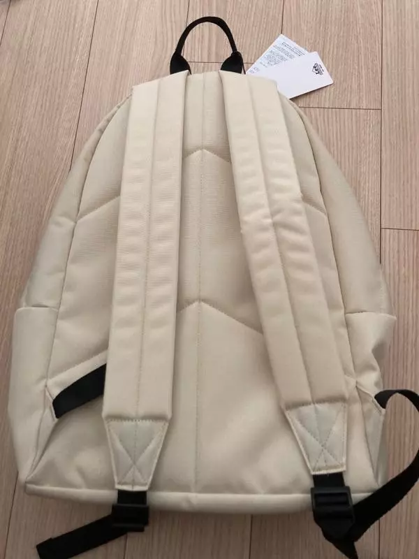 남자모델분보다 키가 작아서 그런지 딱 거북이 등껍질이 되더라구요! 아주 굿실물로 보