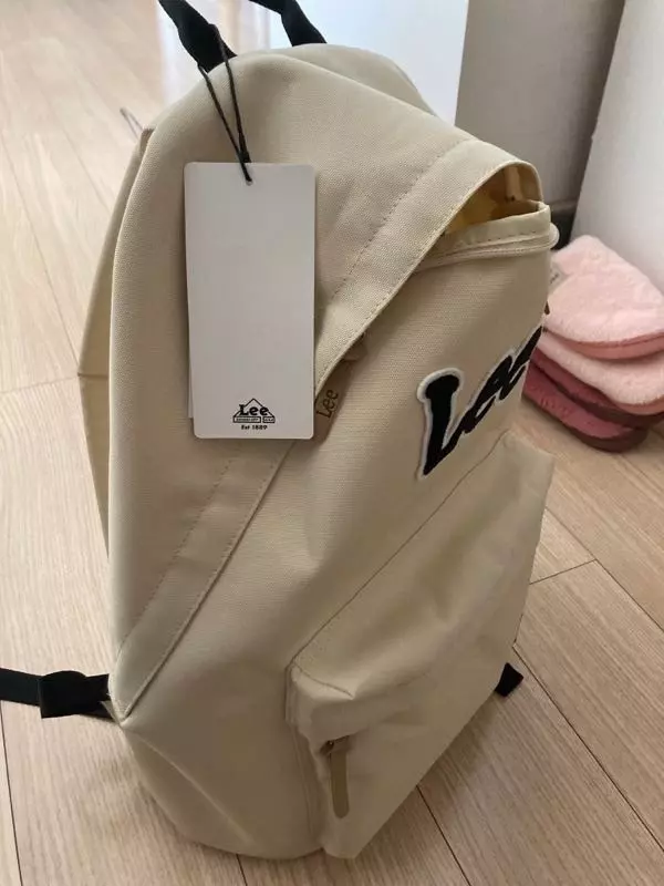 남자모델분보다 키가 작아서 그런지 딱 거북이 등껍질이 되더라구요! 아주 굿실물로 보