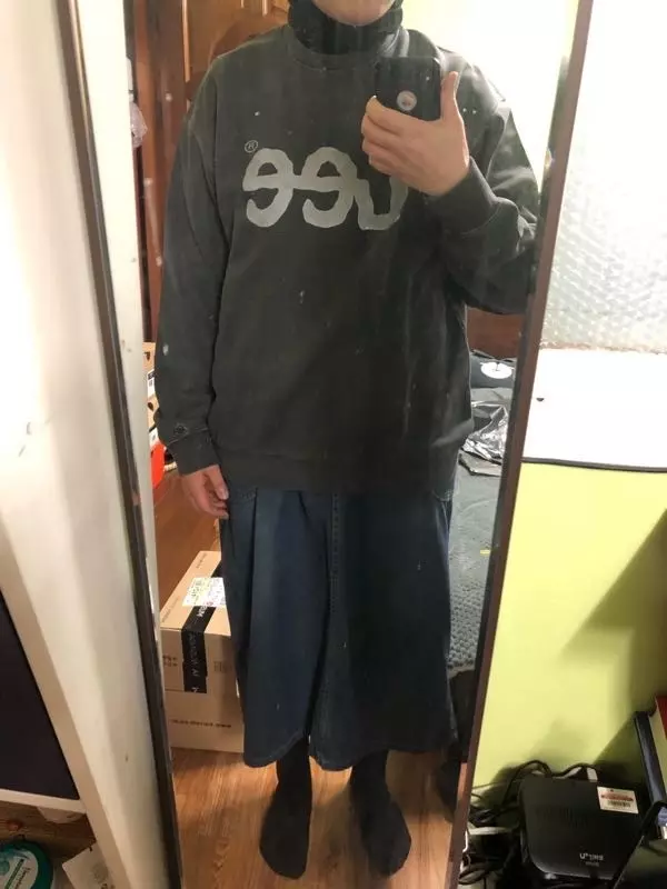 오버핏은 아닌거 같아요 붕붕한 느낌을 기대했었거든요 그냥 정직한 핏의 엑스라지에요