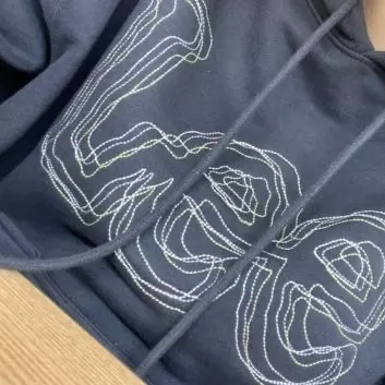 그냥 완전 맘에 들어요 맨날 이거만 입고 다니는 중이에요엉덩이 반쯤 덮어서 딱 이뻐요