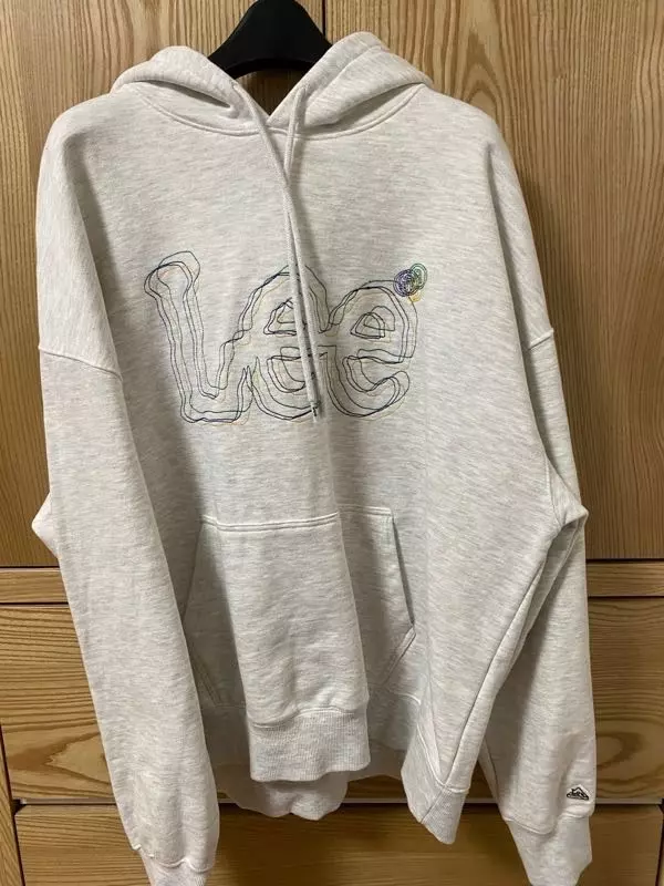 밝고 예뻐요 오버사이즈로 입기에도 너무 좋아요