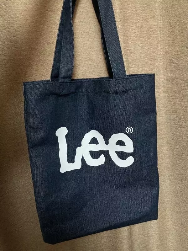 일단 색이 너무 마음에 들어요ㅠㅠ기대했는데 기대 이상이에요ㅠ어느옷에 입어도 다 어