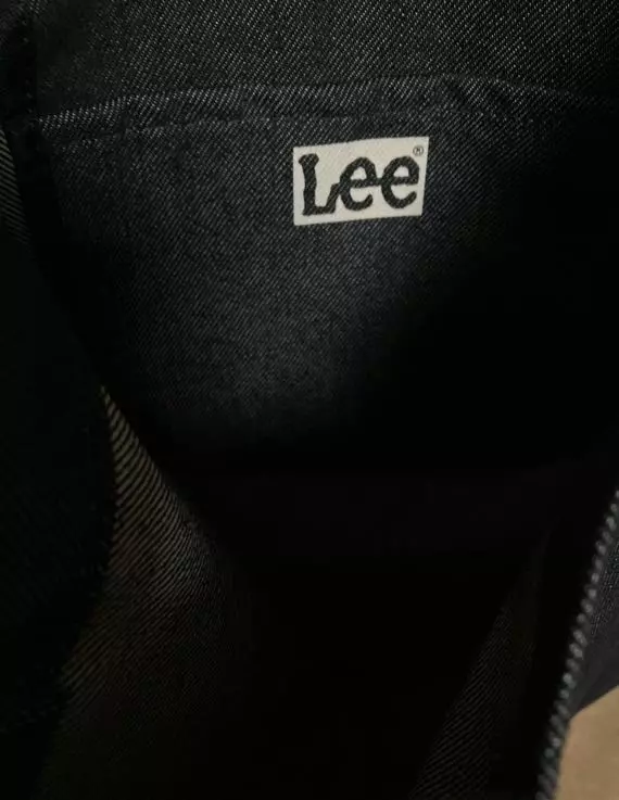 일단 색이 너무 마음에 들어요ㅠㅠ기대했는데 기대 이상이에요ㅠ어느옷에 입어도 다 어