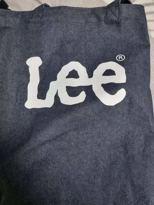 같은 Lee에코백이어도 색감이 차별성있게 이뻐요