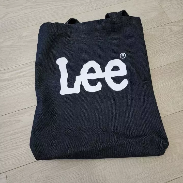 가성비 좋고 퀄리티도 괜춘하네요. 여름이랑 더 잘 어울리는 것 같아요.