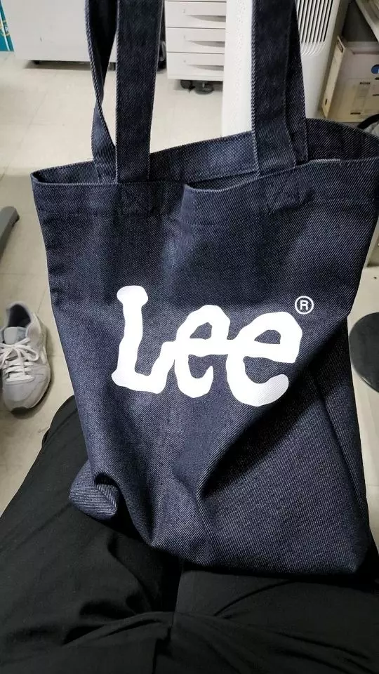 여름용으로 걸치기 좋아요.가성비 좋습니다 추천해요