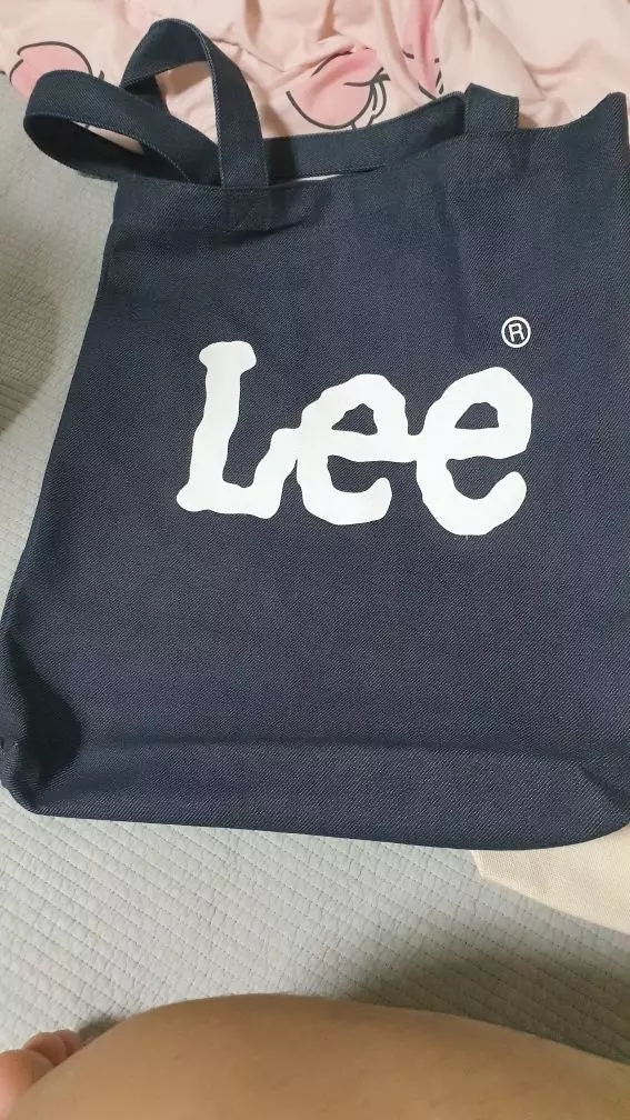 수납공간도 크고 안에 작은것들놀 공간도 있어서 좋아용