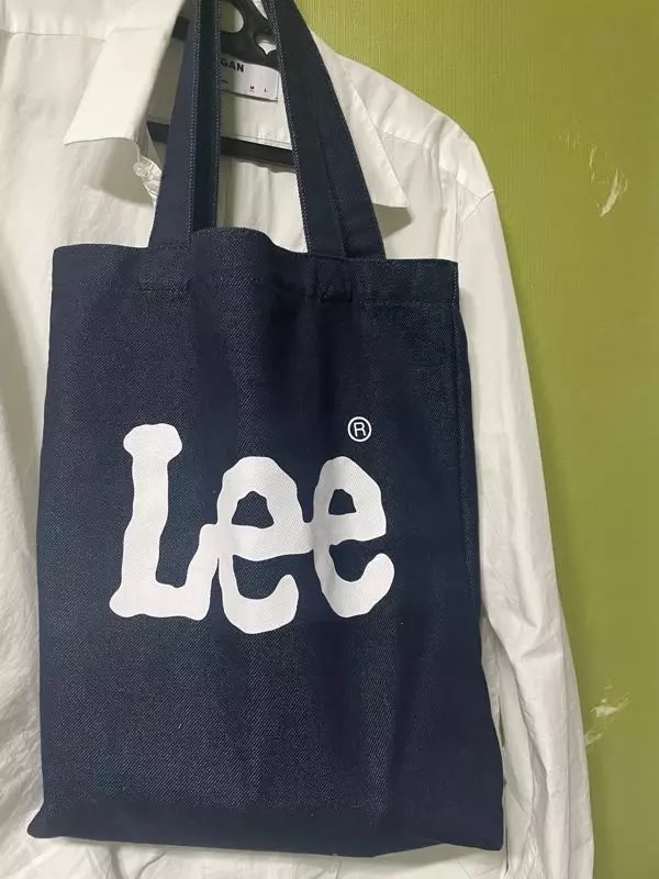 휘뚜루 마뚜라 아무 옷에나 매고 다녀도 너무너무 예쁩니당