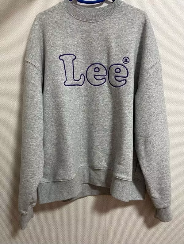 기장이 짧고 품이 넉넉한것같아 사이즈 고민을 좀 했는데 163cm 보통체격 기준으로 M사