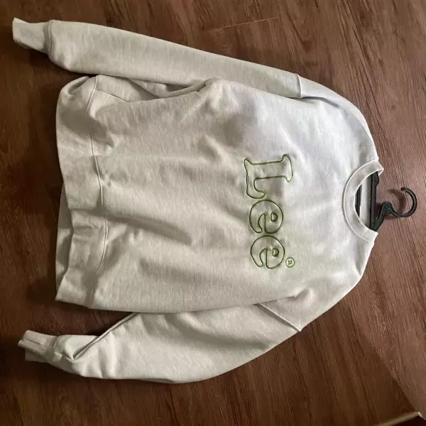 넘 귀여우어요 부들부들하고 목 시보리가 후기대로 짱짱해서 아주 쪼오끔 불편하긴 한데