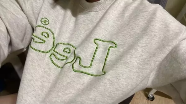 넘 예뻐요 로고도 자수라서 맘에 쏙 듦 오예 꺄 헤헤