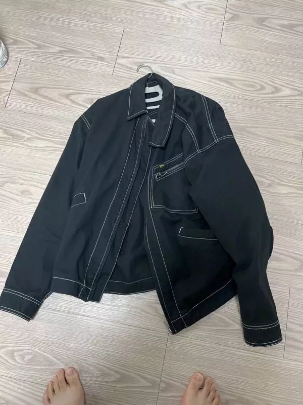 싸게 잘 샀고 디자인 이뻐서 맘에 듭니다 굳굳이에요