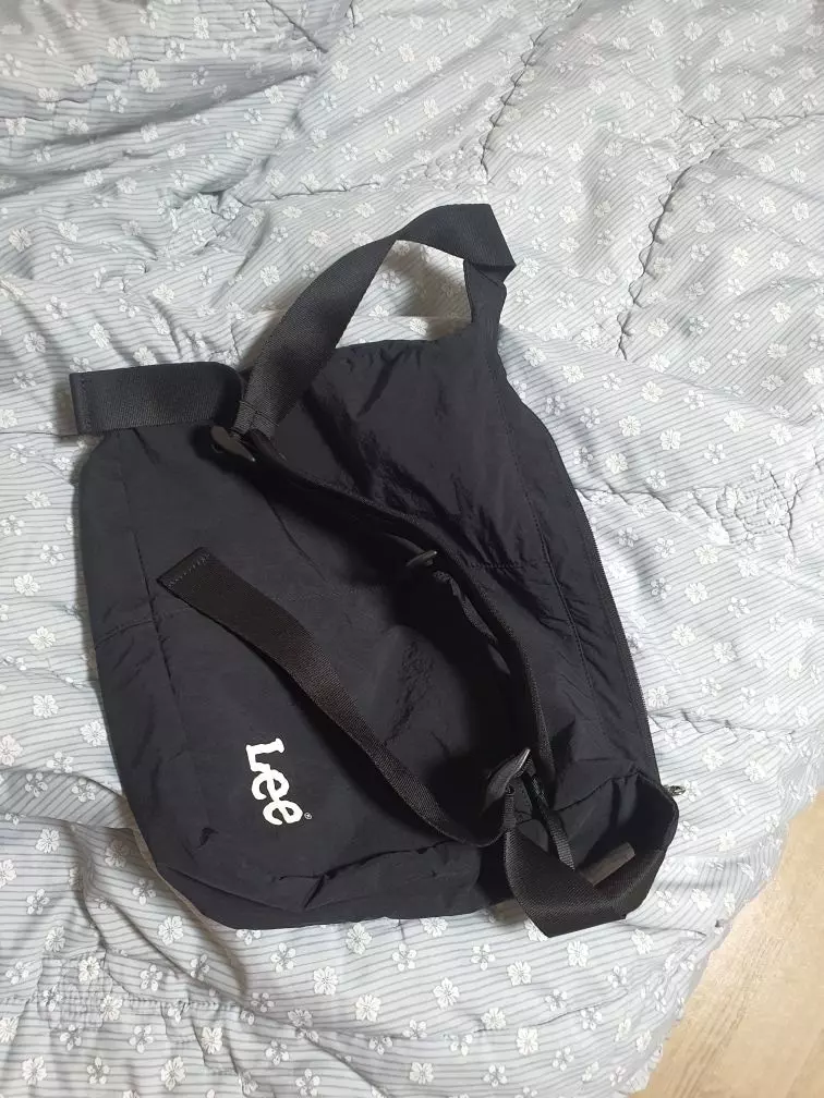 완전 좋아요 구매한 이후로 잘 들고 다니고 있습니당