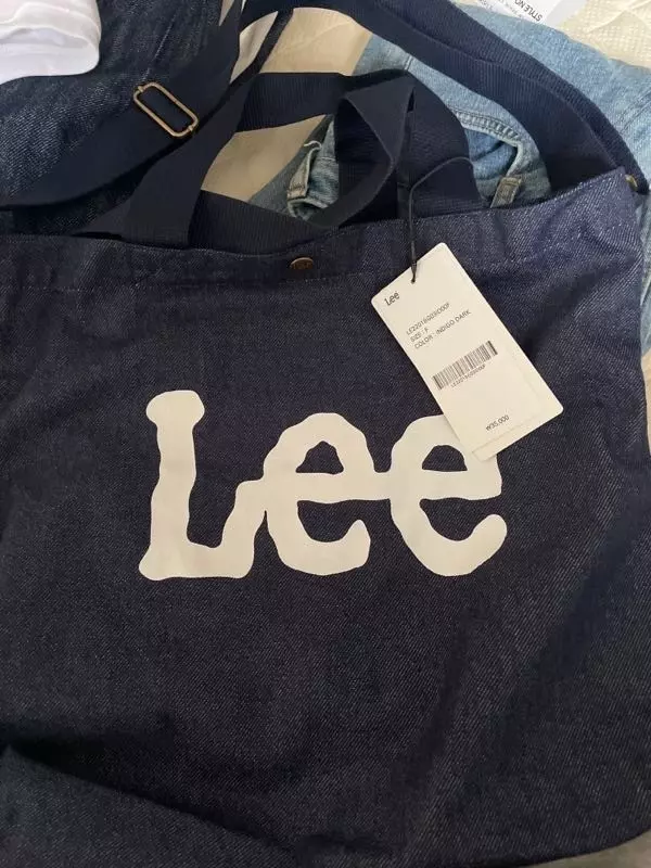 가성비 대박인 제품입니당 너무 예뻐서 들고 나가기아까울지경.... 강추