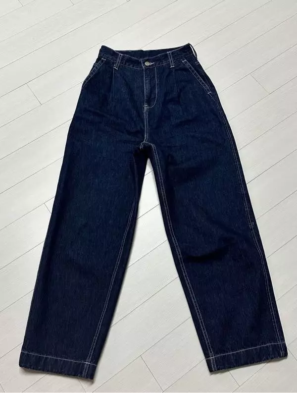 디자인 예쁘고 입으면 편함 남성용이라 허리 광장히 커서 수선함 두께도 괜찮아서 여름