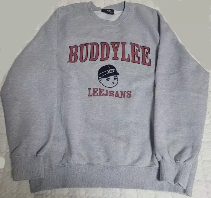 정사이즈로 잘 맞고 두께도 적당해서 만족합니다