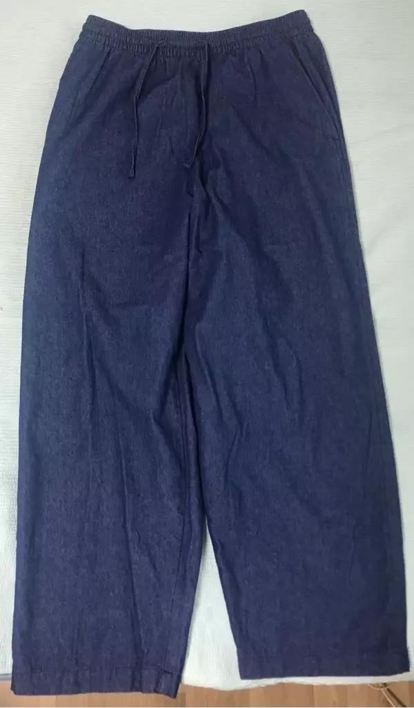 색깔이 너무 맘에 드네요ㅎㅎ 기장도 적당하고 핏도 이뻐요!! 다른 색상도 구매하도 싶