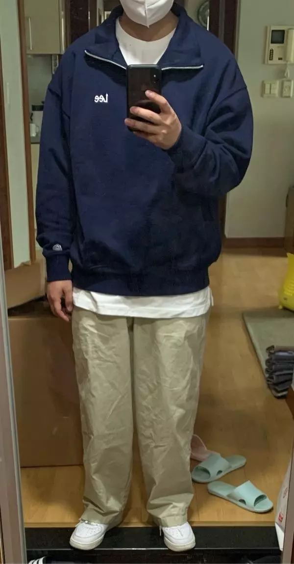 s살껄 그랬어요 생각보다 크네요 얇이서 여름에도 입을수 있을거같아요.